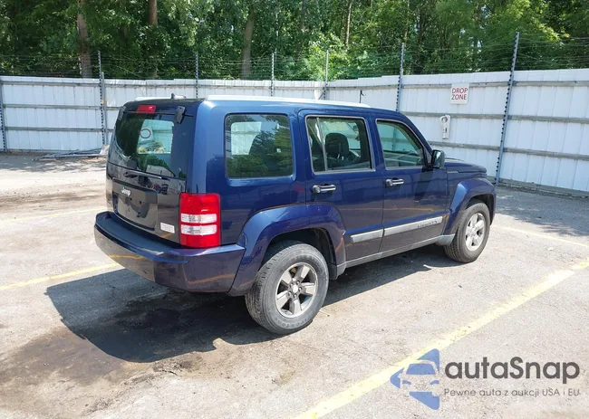 1C4PJMAKXCW129058: 42769007