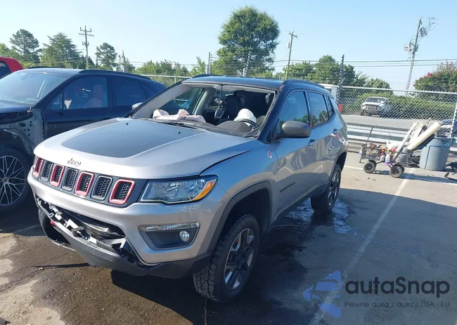 3C4NJDDB3JT348272: 42769022