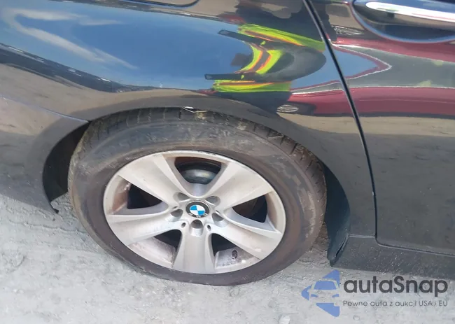 WBAXH5C58CDW10976: 42770141