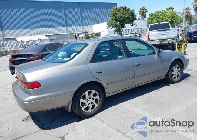 JT2BF22K6W0141724: 42770159