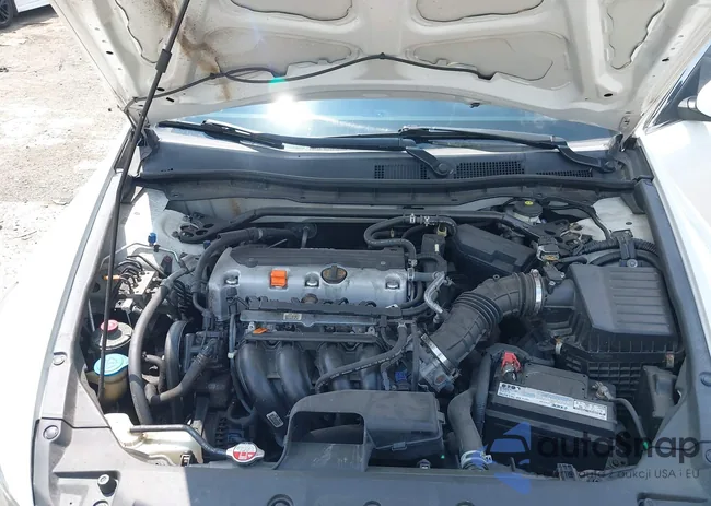 1HGCP2F71CA020072: 42769845