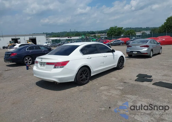 1HGCP2F71CA020072: 42769845