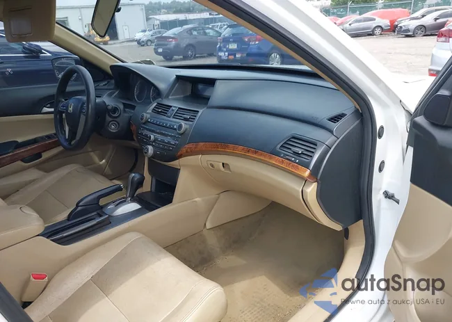 1HGCP2F71CA020072: 42769845