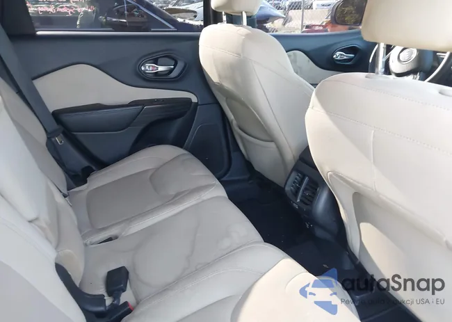 1C4PJLCB7GW159910: 42771472