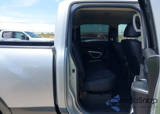 1N6BA1F43GN516708: 42770817