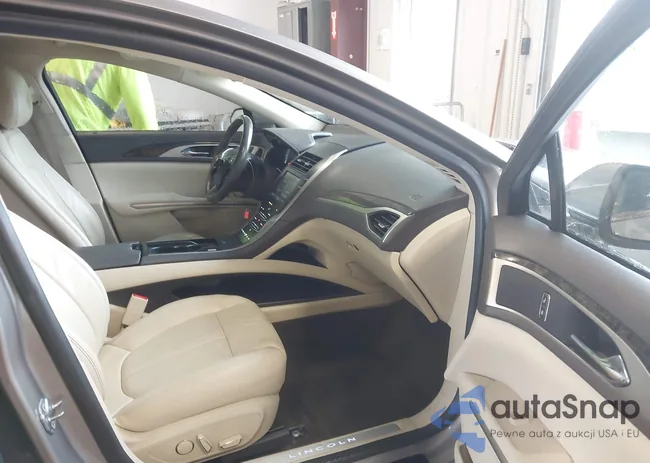 3LN6L2JK4FR617631: 42772074