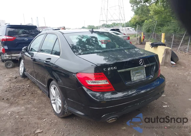 WDDGF4HB8CA632100: 42772403