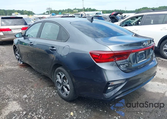 3KPF24AD8LE164105: 42772424