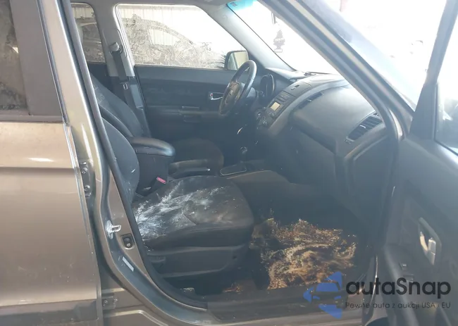 KNDJT2A60D7623593: 42771882