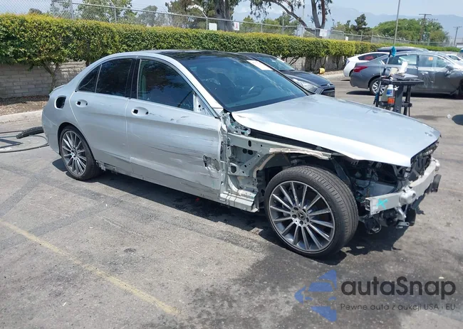 W1KWF8DB1MR650997: 42773152