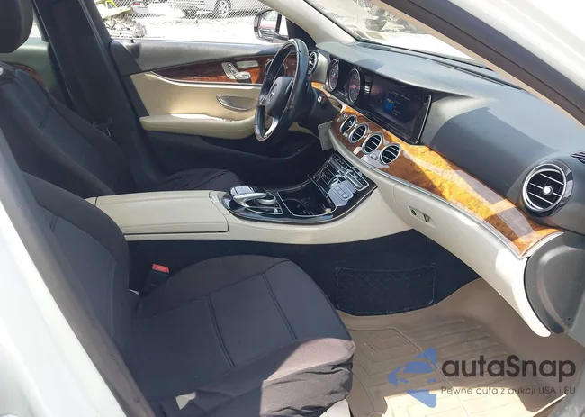 WDDZF4KB6HA121543: 42773296