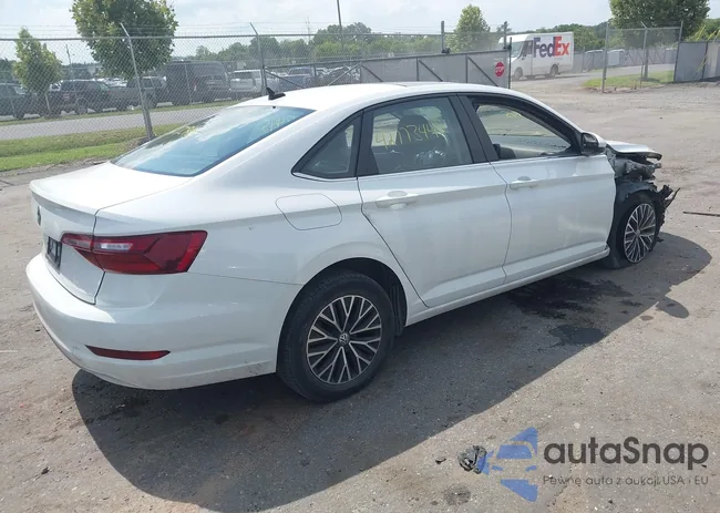 3VWCB7BU8LM031267: 42773445