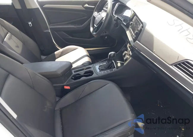 3VWCB7BU8LM031267: 42773445