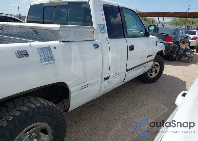 3B7HC13Z2WG171069: 42773604