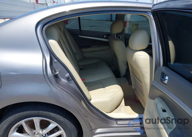 JNKCV61F09M051815: 42772780