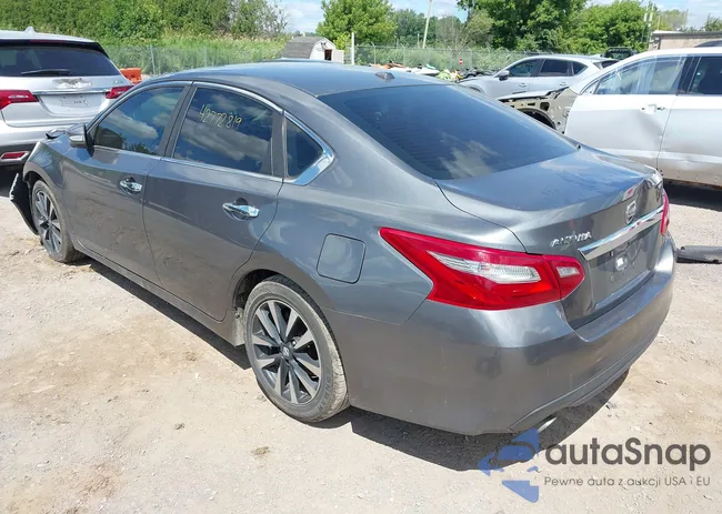 1N4AL3AP1JC195203: 42772819