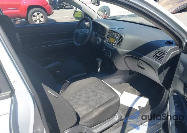 KMHCM3AC1BU200601: 42772966