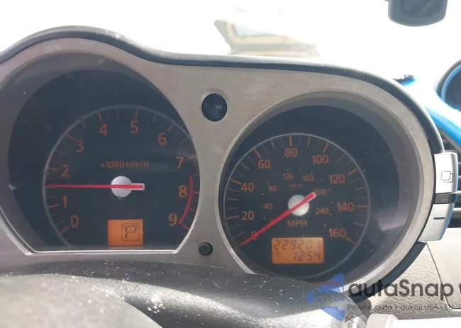 JN1BZ34E88M752056: 42774076