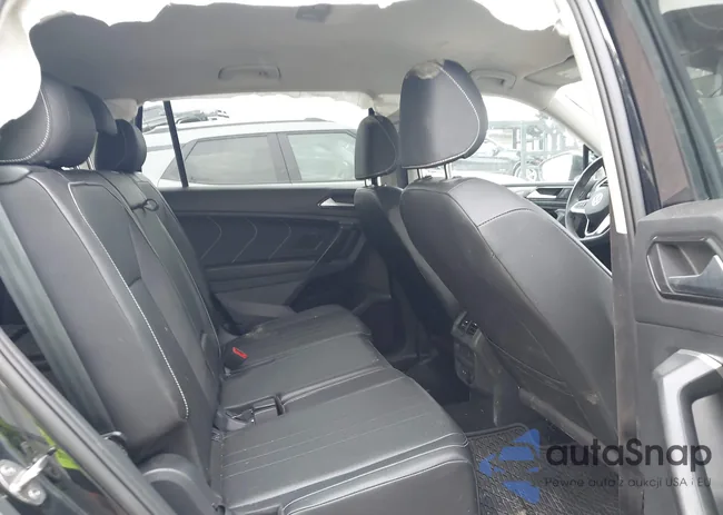 3VV3B7AX9PM113028: 42773658