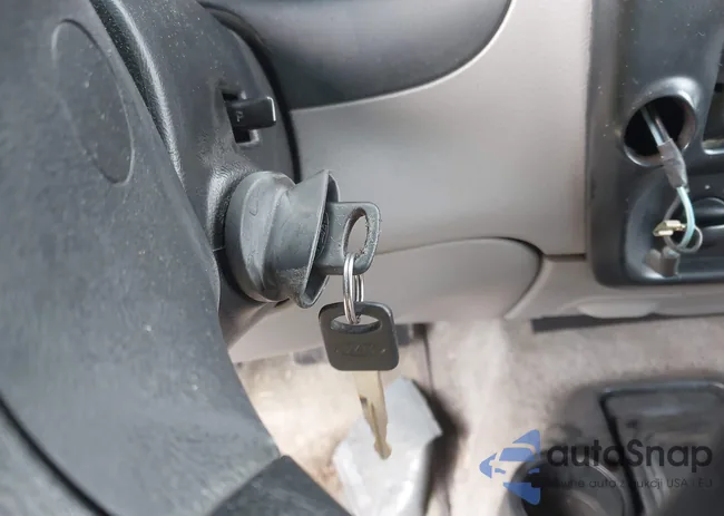 1FTCR14A3TPB06188: 42773733