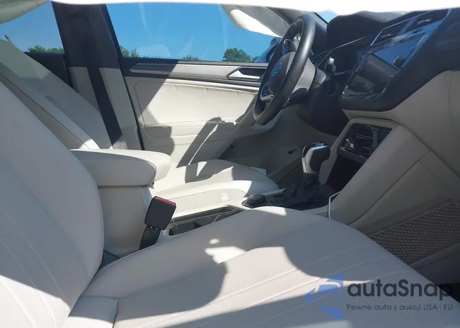 3VV8B7AX3NM122441: 42773959