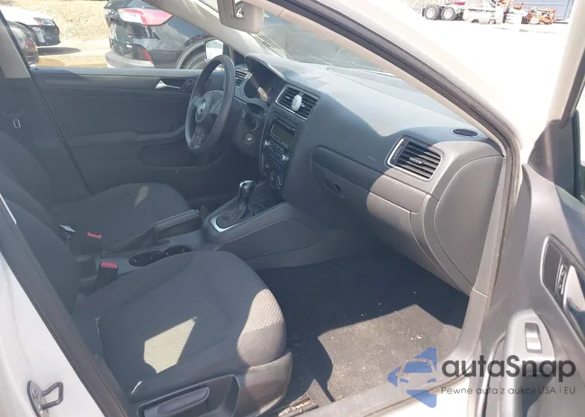 3VW2K7AJ8BM090191: 42775214