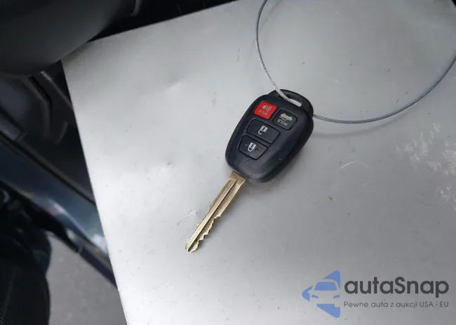 2T1BURHE3JC001619: 42775588