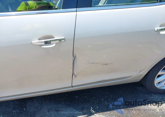 1G11E5SA9GF147152: 42774780