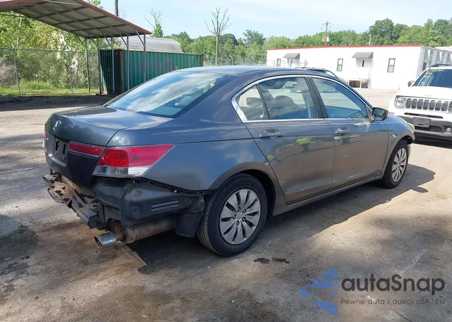 1HGCP2F3XBA155837: 42774833