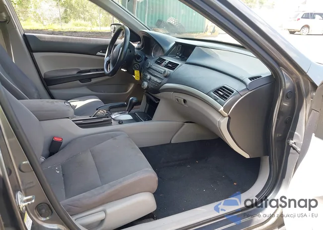 1HGCP2F3XBA155837: 42774833