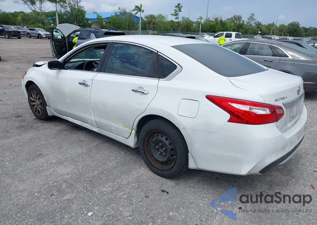 1N4AL3AP0GN332435: 42776035