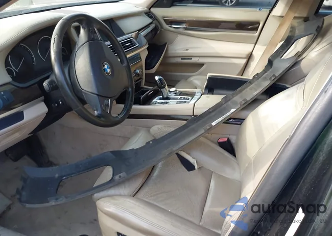 WBAKB83579CY62360: 42776101