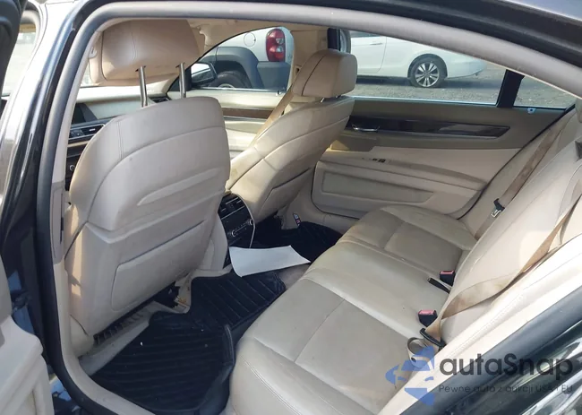 WBAKB83579CY62360: 42776101