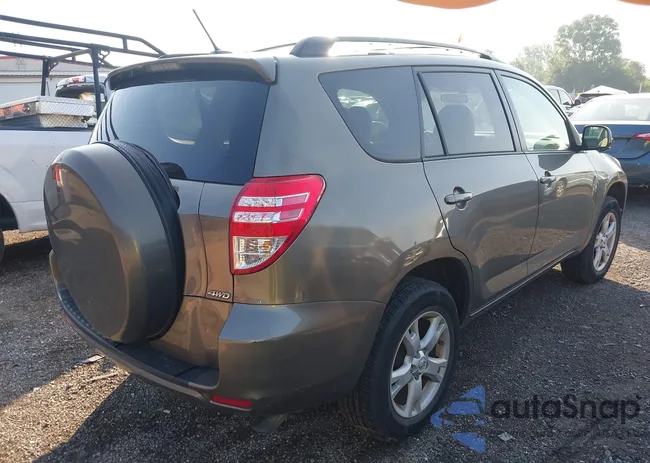 2T3BF4DV4CW181897: 42776104