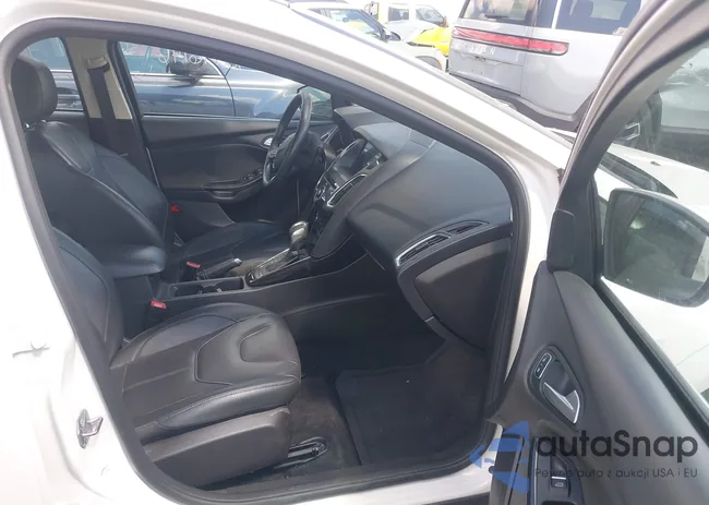 1FADP3J24JL243931: 42776146