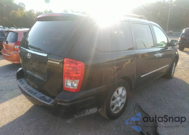 KNDMC233376025136: 42776224