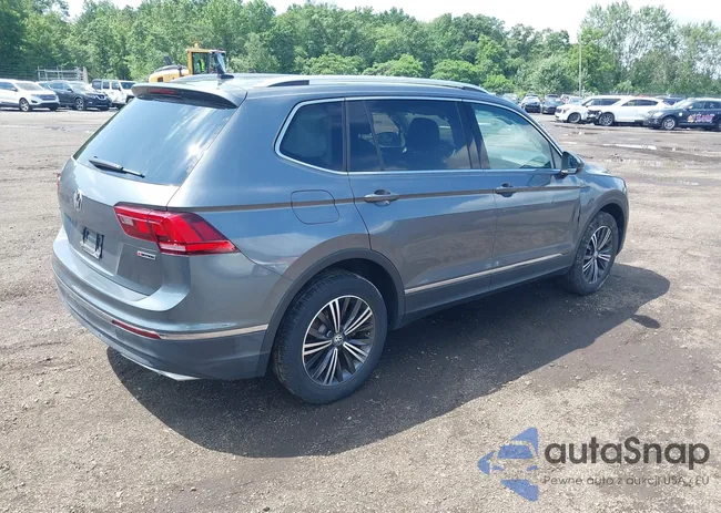 3VV2B7AX6KM063323: 42775970