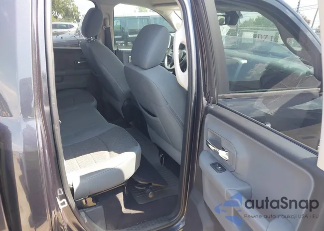 1C6RR7GT0JS243472: 42777177