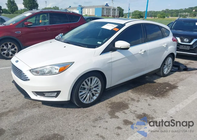 1FADP3N2XHL295925: 42777261