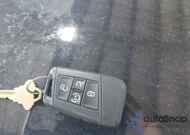 3VWEM7BU5PM018145: 42777281