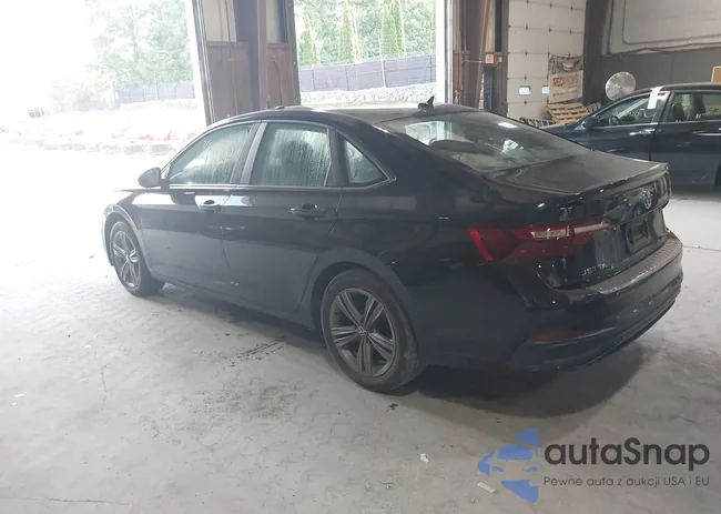 3VWEM7BU5PM018145: 42777281