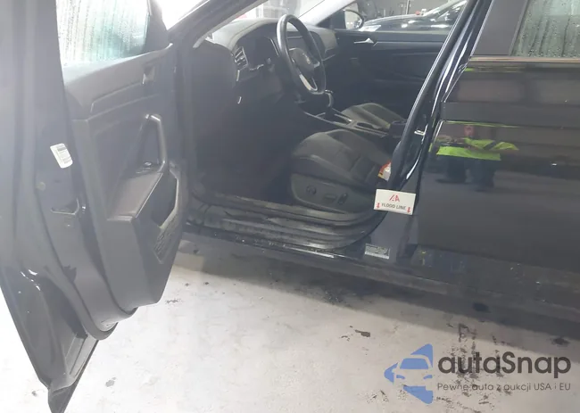 3VWEM7BU5PM018145: 42777281