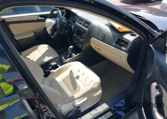 3VWDP7AJ3CM388353: 42777285