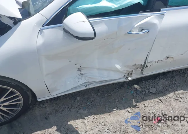 W1K5J4HBXNN321110: 42777388