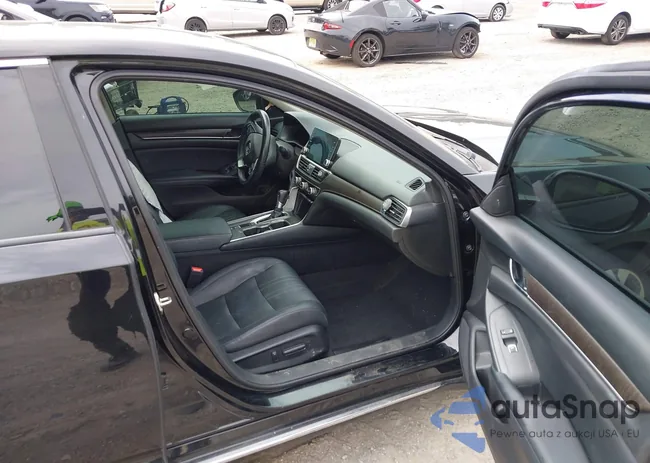 1HGCV1F52JA161261: 42777455