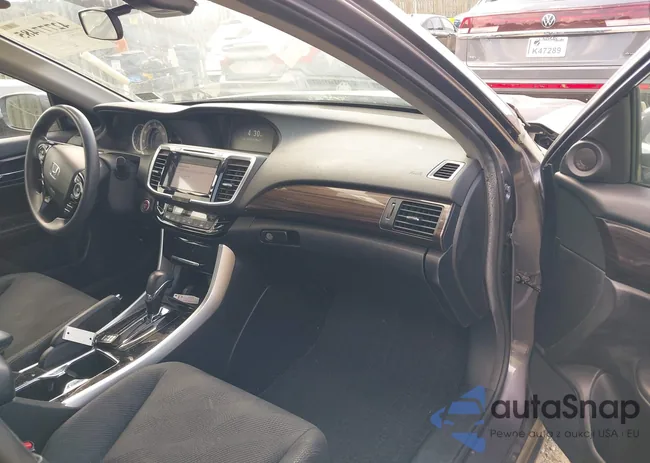 1HGCR2F05HA104366: 42777485