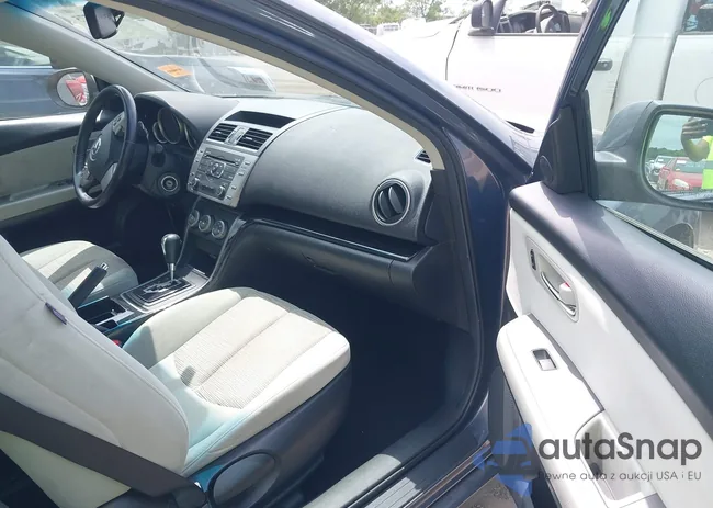 1YVHZ8CH5A5M28413: 42776775