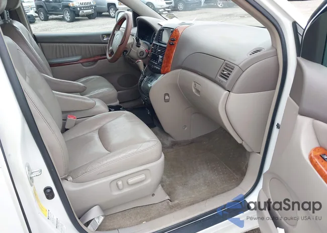 5TDBK22C38S009418: 42776858