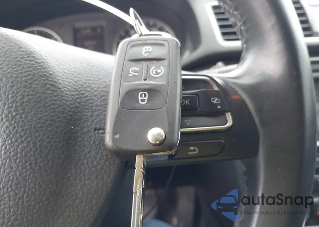 1VWCN7A33EC063886: 42776934