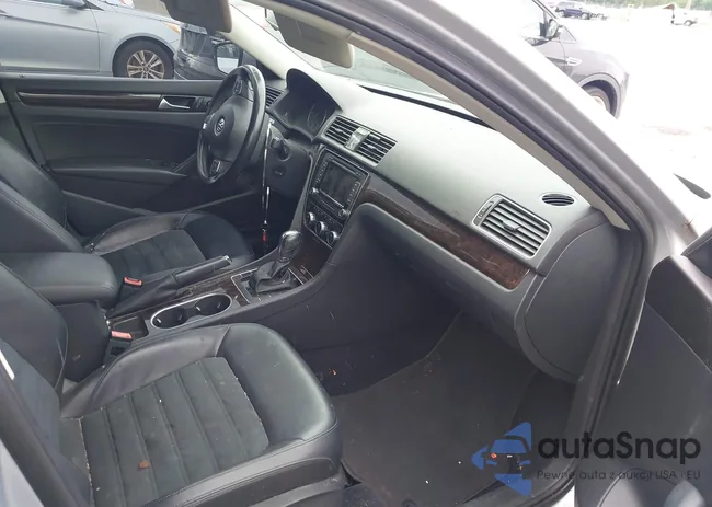 1VWCN7A33EC063886: 42776934